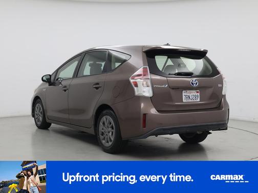 2016 Toyota Prius v Four
