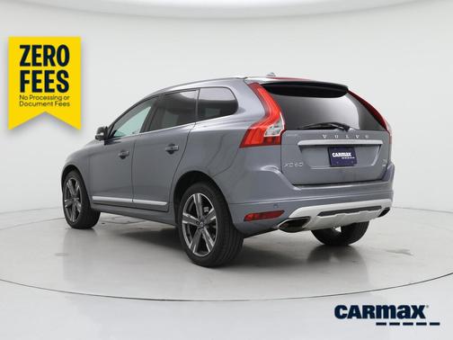 Gray 2017 Volvo XC60 T6 Dynamic