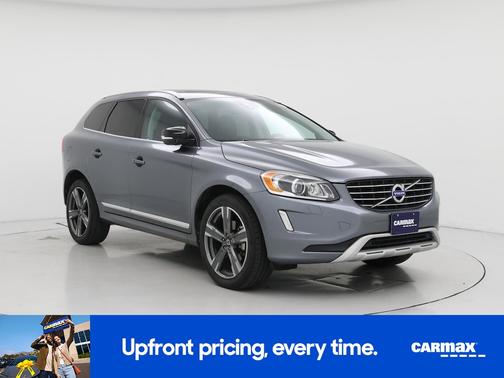 Gray 2017 Volvo XC60 T6 Dynamic