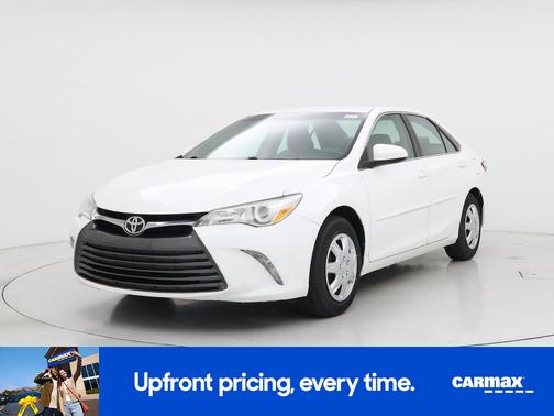 White 2017 Toyota Camry LE