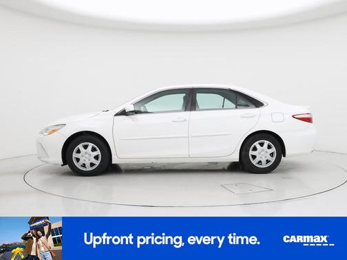 White 2017 Toyota Camry LE