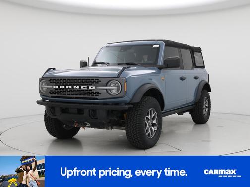 Blue 2023 Ford Bronco Badlands