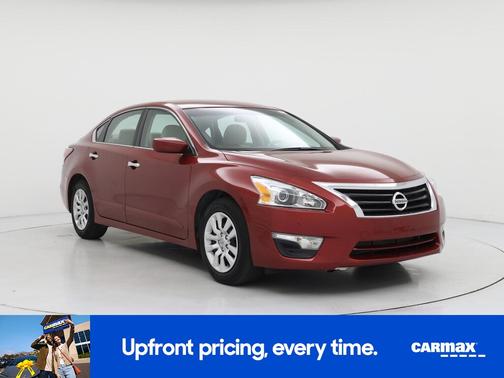 Red 2014 Nissan Altima S