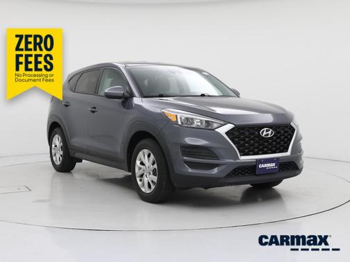 Gray 2019 Hyundai TUCSON SE