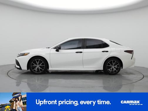 White 2021 Toyota Camry SE