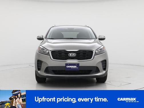 Gray 2019 Kia Sorento LX