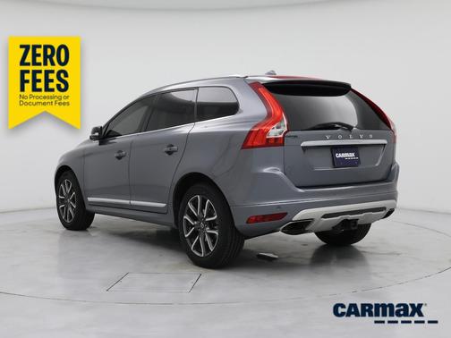 Gray 2017 Volvo XC60 T6 Dynamic