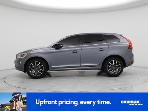 Gray 2017 Volvo XC60 T6 Dynamic