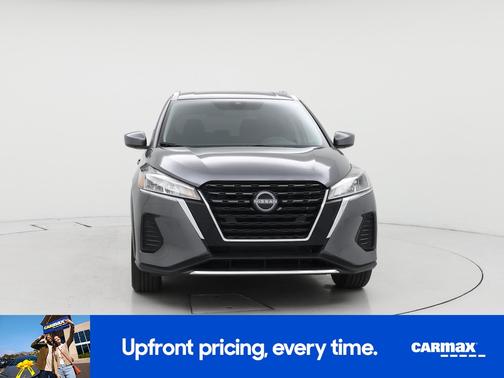 Gray 2024 Nissan Kicks SV