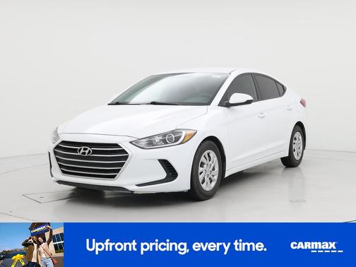 White 2018 Hyundai ELANTRA SE