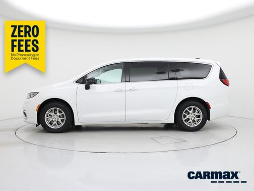 White 2024 Chrysler Pacifica Touring L