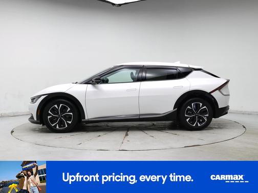 White 2024 Kia EV6 Wind