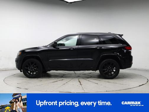 Black 2017 Jeep Grand Cherokee Altitude