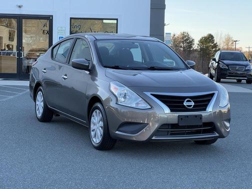 2016 Nissan Versa 1.6 SV