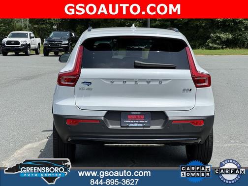 2024 Volvo XC40 B5 Plus Dark Theme
