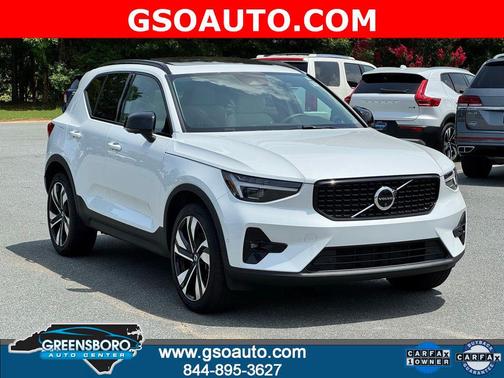2024 Volvo XC40 B5 Plus Dark Theme