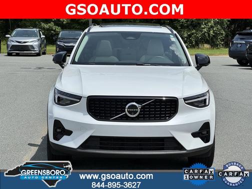 2024 Volvo XC40 B5 Plus Dark Theme