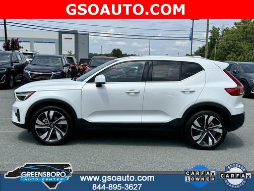 2024 Volvo XC40 B5 Plus Bright Theme
