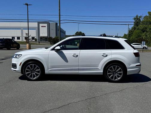 Tofana White Crystal Effect 2017 Audi Q7 3.0T Premium