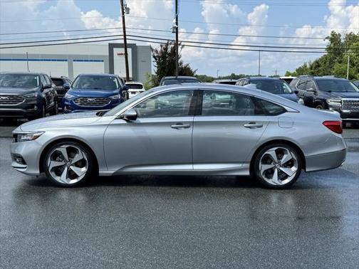 2019 Honda Accord Touring 2.0T