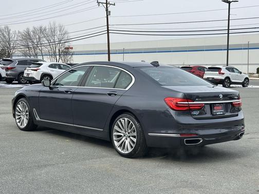 2016 BMW 750 i xDrive