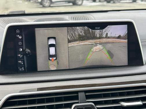 2016 BMW 750 i xDrive