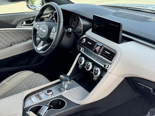 2023 Genesis G70 3.3T RWD