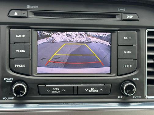 2016 Hyundai SONATA Hybrid SE