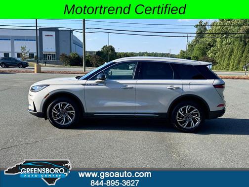 Ceramic Pearl Metallic Tinted Clearcoat 2023 Lincoln Corsair Standard