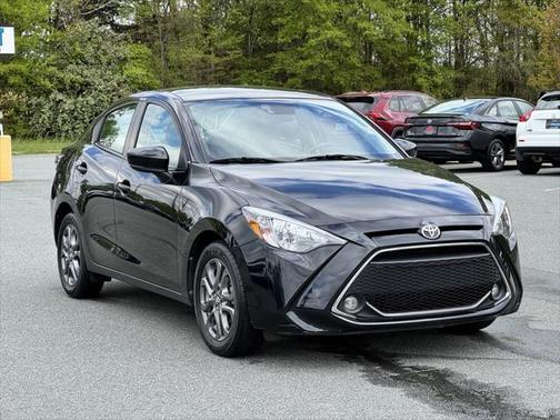 2020 Toyota Yaris Sedan LE