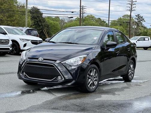 2020 Toyota Yaris Sedan LE
