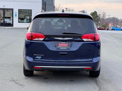 2020 Chrysler Pacifica Touring L