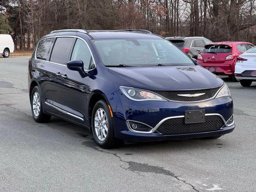 2020 Chrysler Pacifica Touring L
