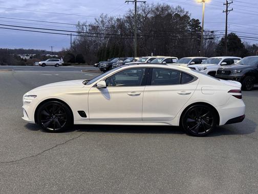 2023 Genesis G70 2.0T RWD