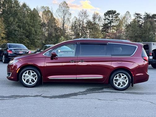 2019 Chrysler Pacifica Touring-L Plus