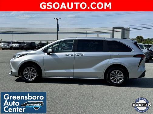 2022 Toyota Sienna XLE 8 Passenger
