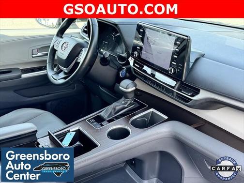 2022 Toyota Sienna XLE 8 Passenger