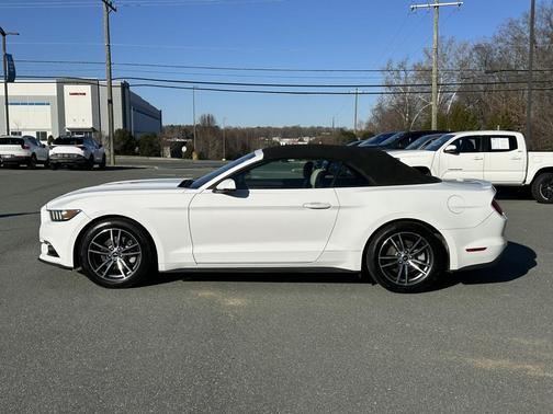 2017 Ford Mustang EcoBoost Premium