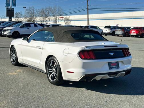 2017 Ford Mustang EcoBoost Premium