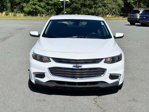 Summit White 2016 Chevrolet Malibu 1LT