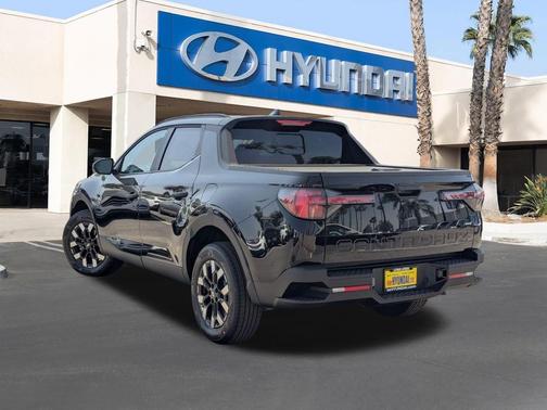 2025 Hyundai SANTA CRUZ SEL Activity