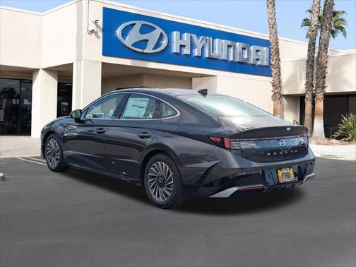 2025 Hyundai SONATA Hybrid Limited