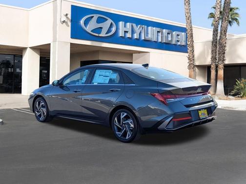 2025 Hyundai ELANTRA Limited