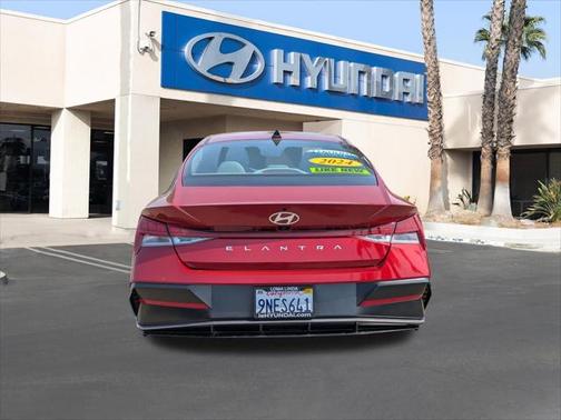 2024 Hyundai ELANTRA SEL