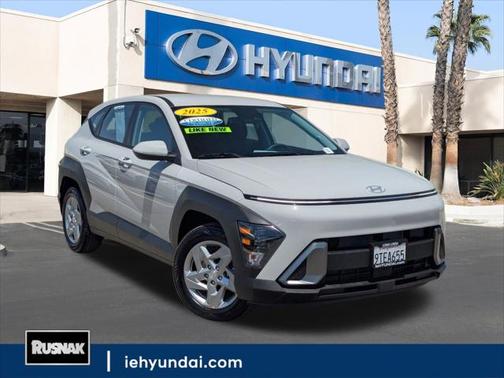 2025 Hyundai KONA SE