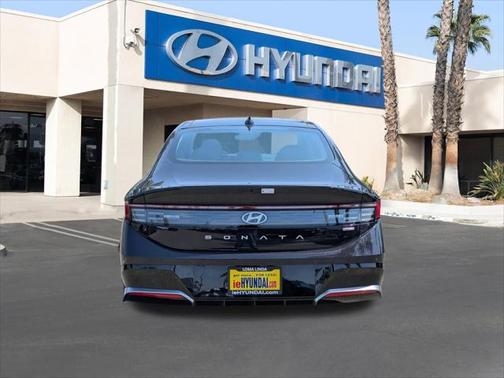 2025 Hyundai SONATA Hybrid Limited