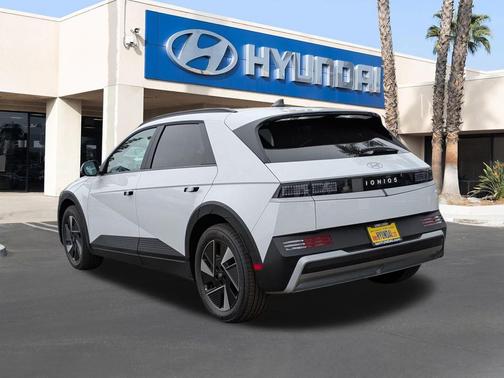2025 Hyundai IONIQ 5 SEL