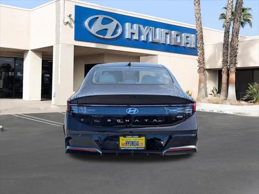 2025 Hyundai SONATA Hybrid Limited