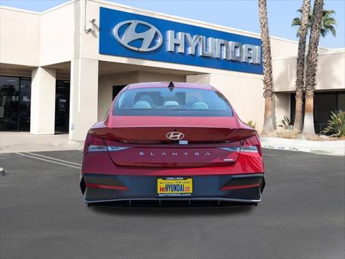 2025 Hyundai ELANTRA Limited