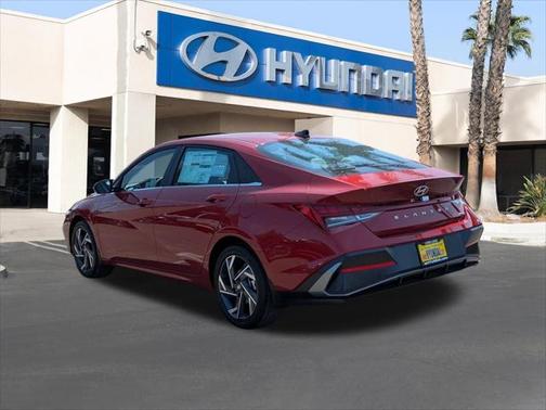2025 Hyundai ELANTRA Limited